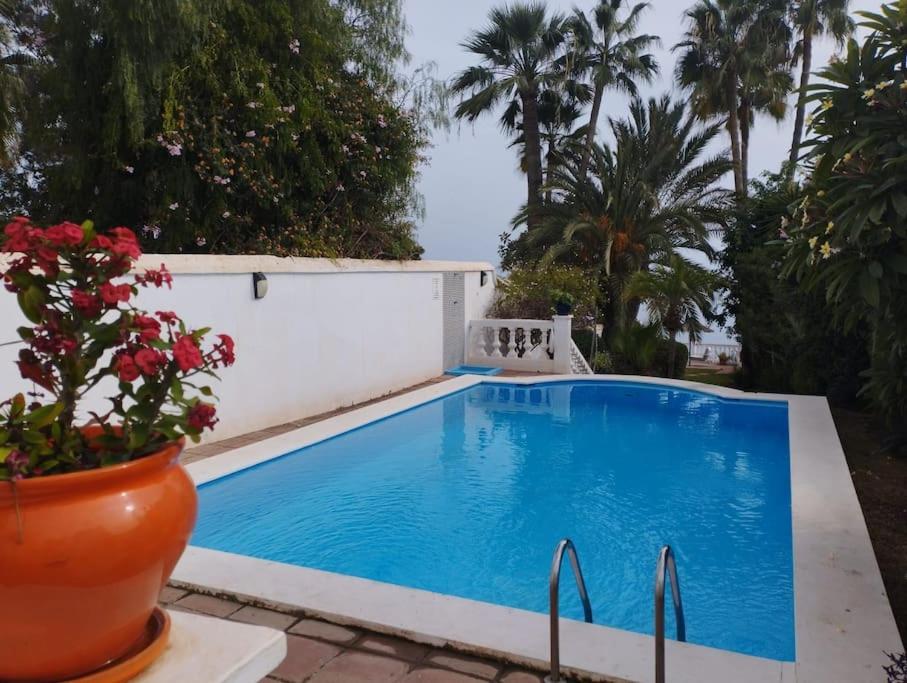 Beautiful 2 Bedroom In Calle Carabeo, Nerja Esterno foto