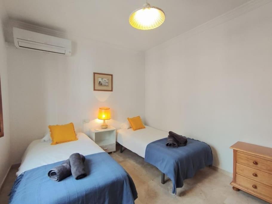 Beautiful 2 Bedroom In Calle Carabeo, Nerja Esterno foto