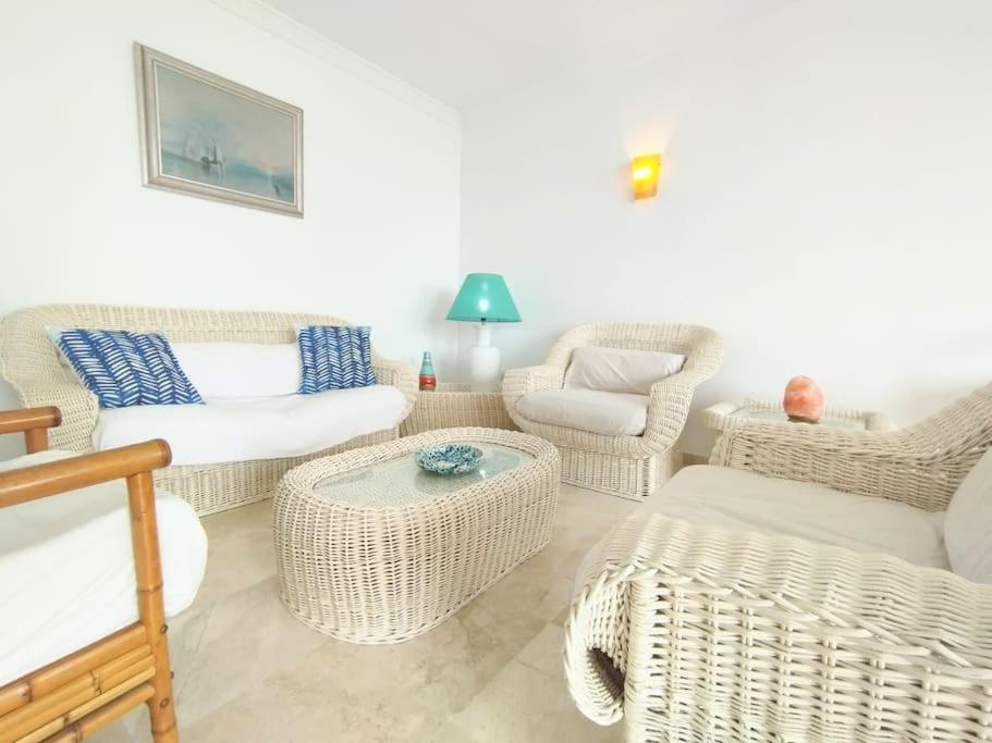 Beautiful 2 Bedroom In Calle Carabeo, Nerja Esterno foto